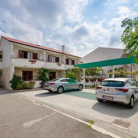 Apartments Helena Lopar Luaran gambar
