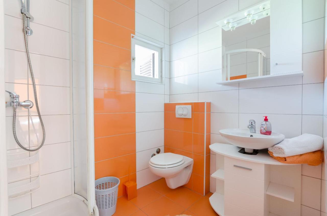 Apartments Helena Lopar Luaran gambar