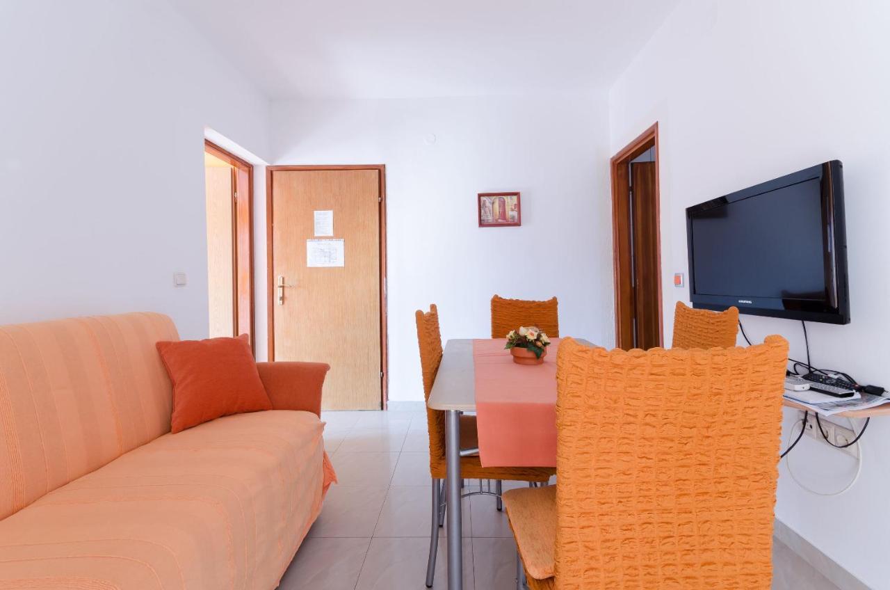 Apartments Helena Lopar Luaran gambar