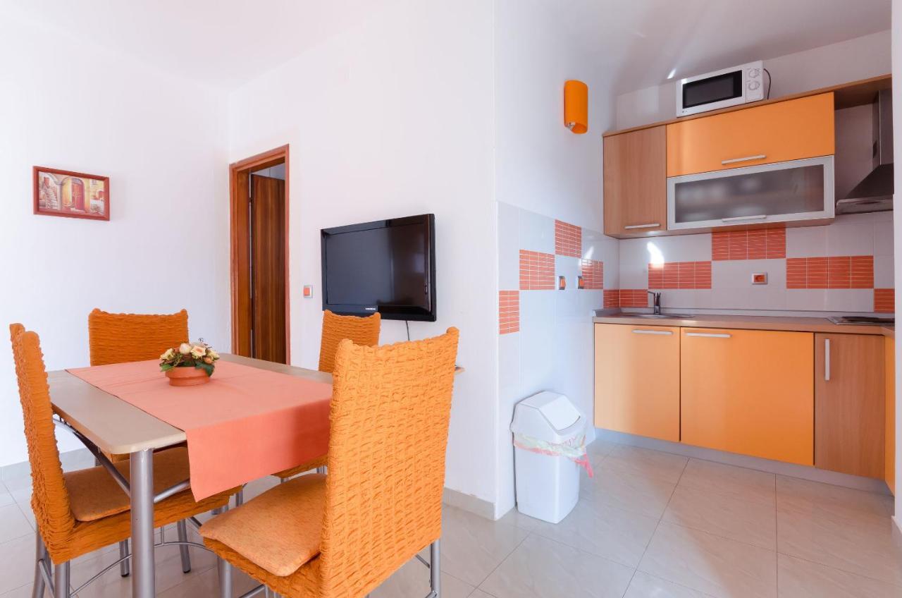 Apartments Helena Lopar Luaran gambar