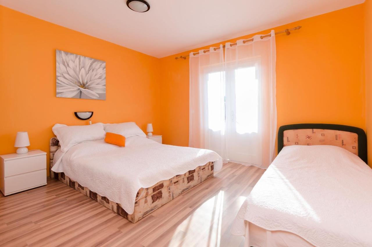 Apartments Helena Lopar Luaran gambar