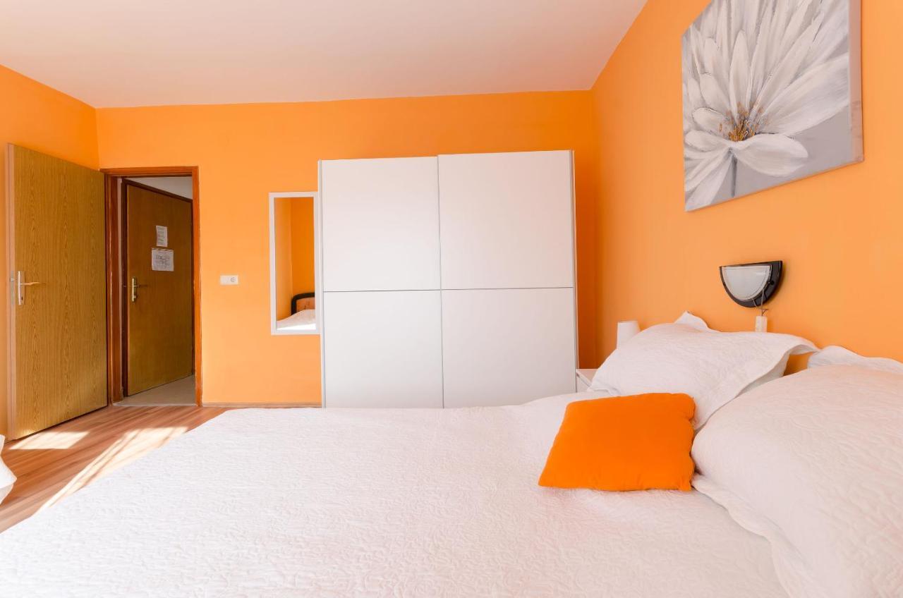 Apartments Helena Lopar Luaran gambar