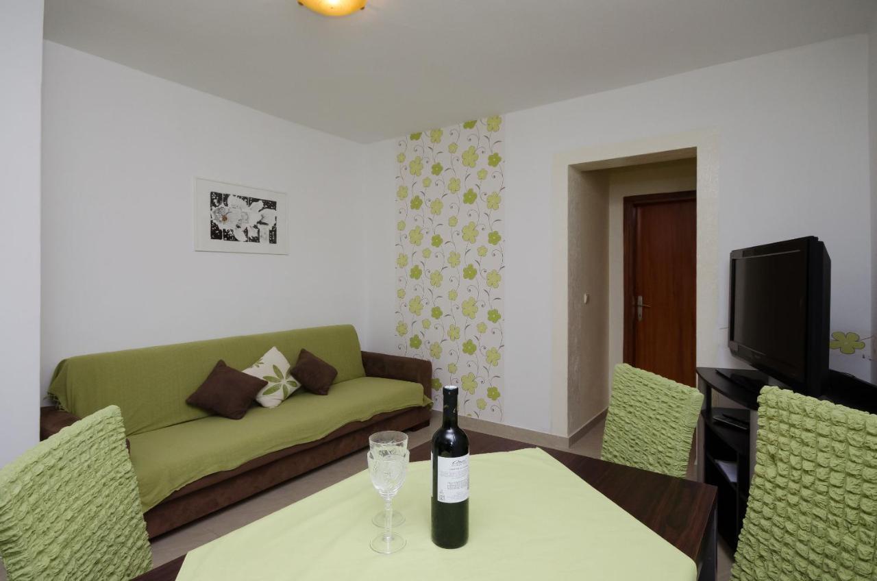 Apartments Helena Lopar Luaran gambar