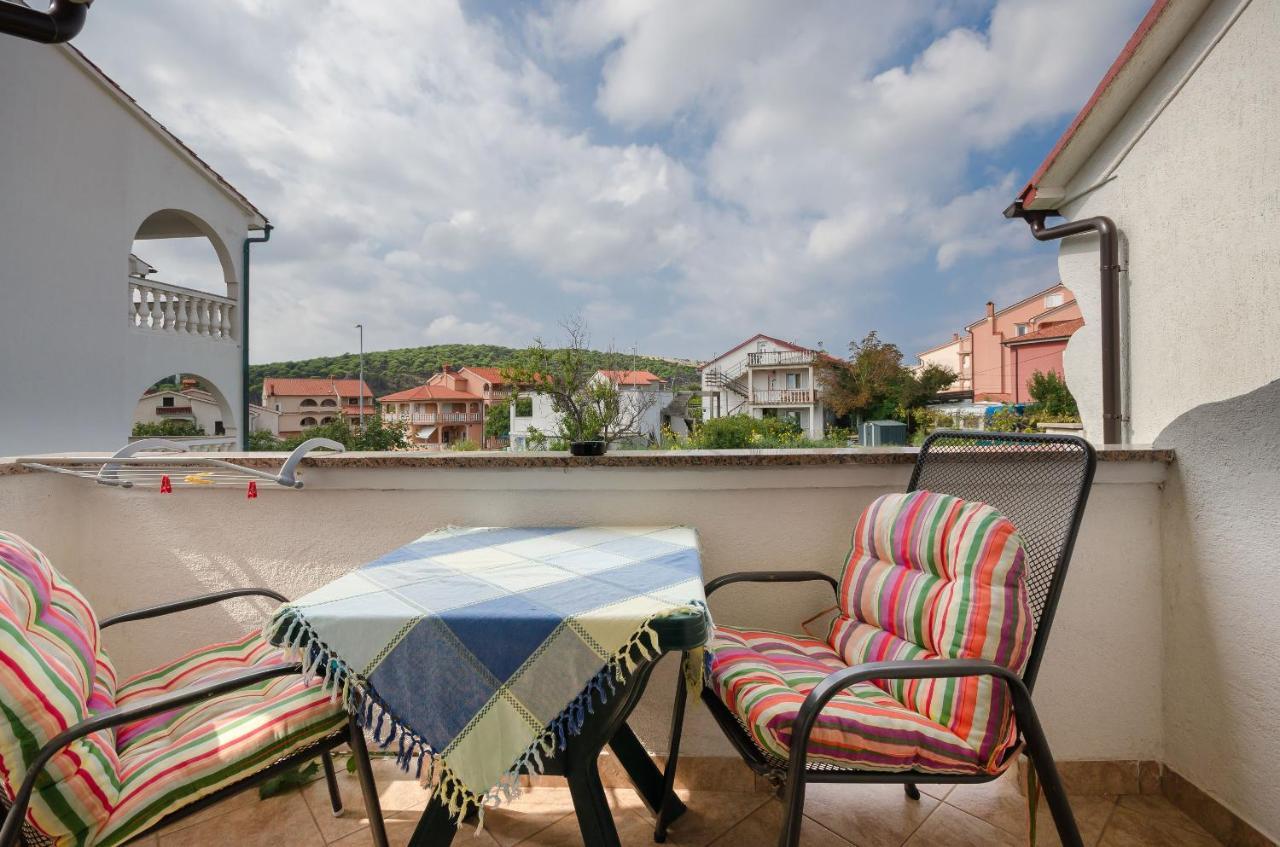 Apartments Helena Lopar Luaran gambar