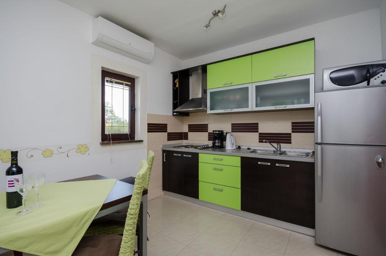 Apartments Helena Lopar Luaran gambar