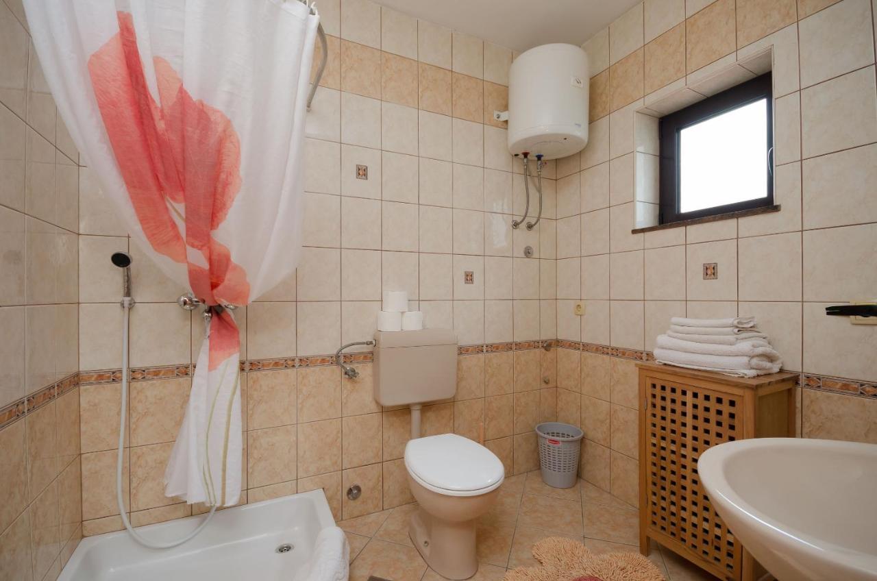 Apartments Helena Lopar Luaran gambar