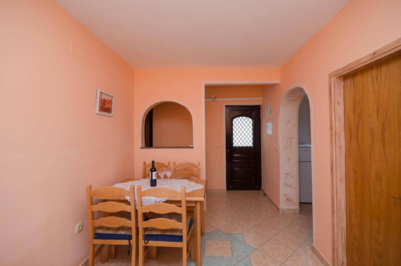 Apartments Helena Lopar Luaran gambar