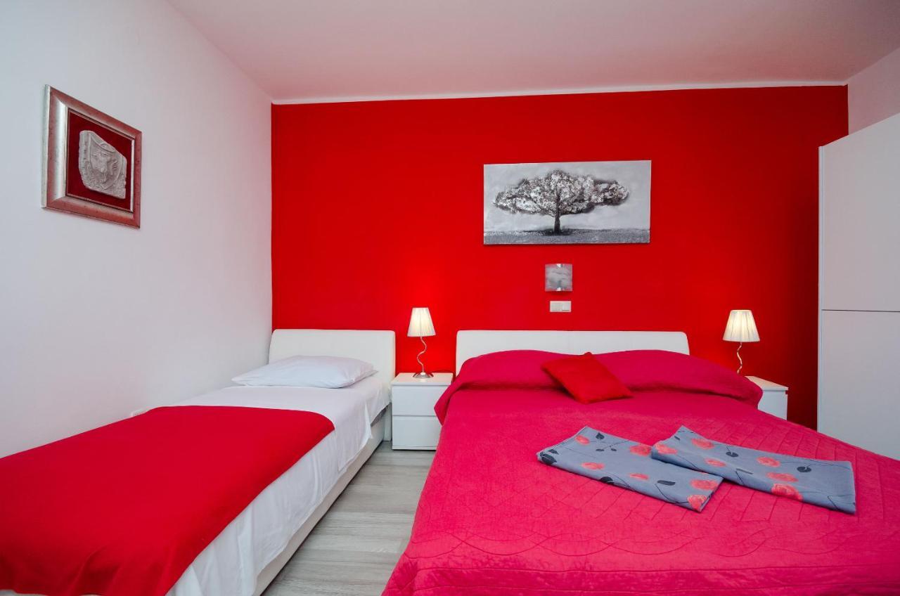 Apartments Helena Lopar Luaran gambar
