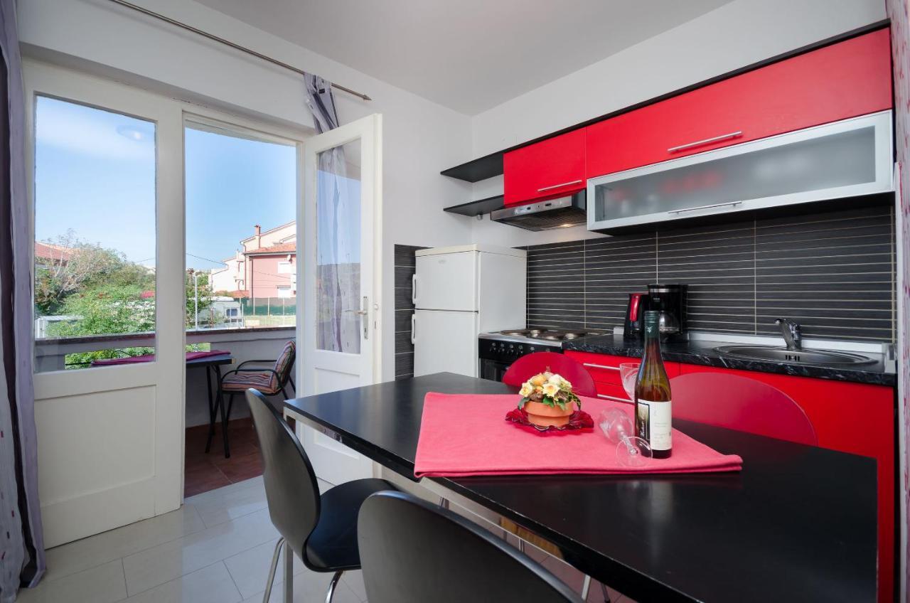 Apartments Helena Lopar Luaran gambar